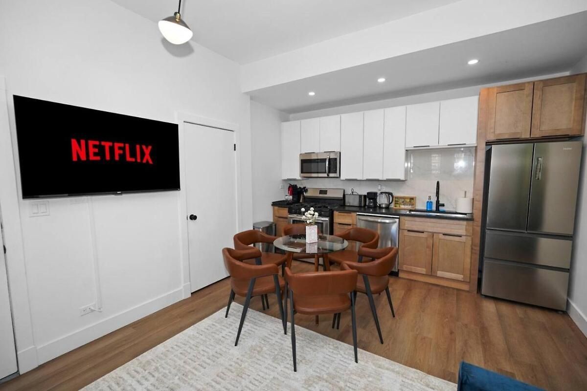 Apartment 3br King Beds Sleeps 8 Near Humboldt Park *