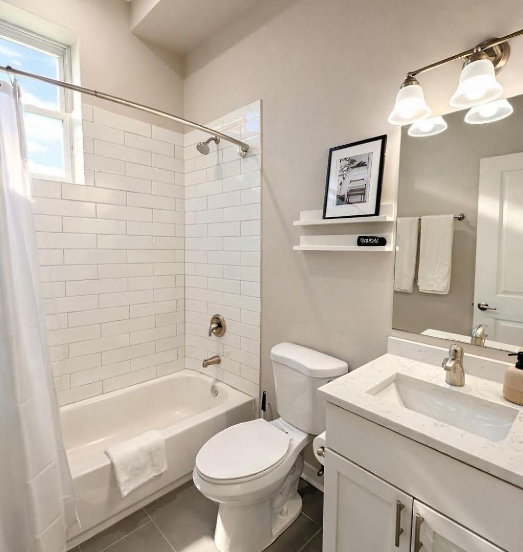 Flexhome West Town - Spacious 2br Duplex - Sleeps 8 Apartment
