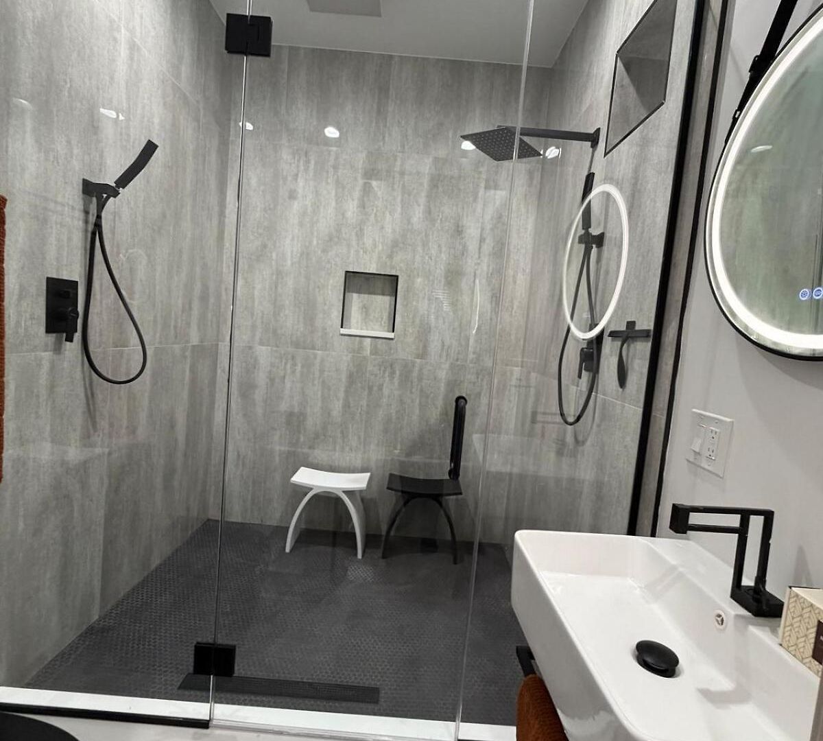 Living Like A Local In The Heart Of Bronzeville Apartment