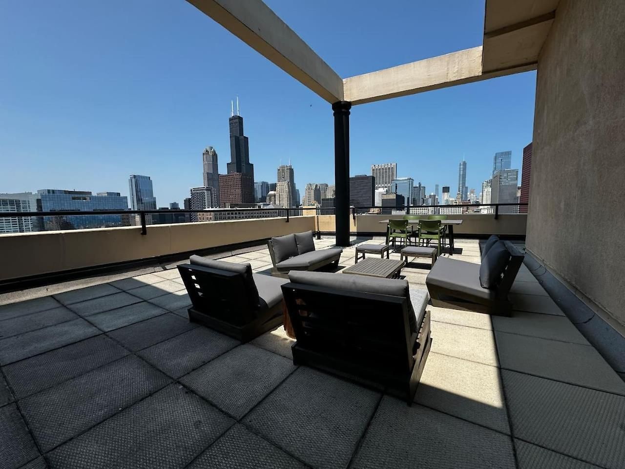 Downtown Penthouse 3bd Views Parking Gym #2