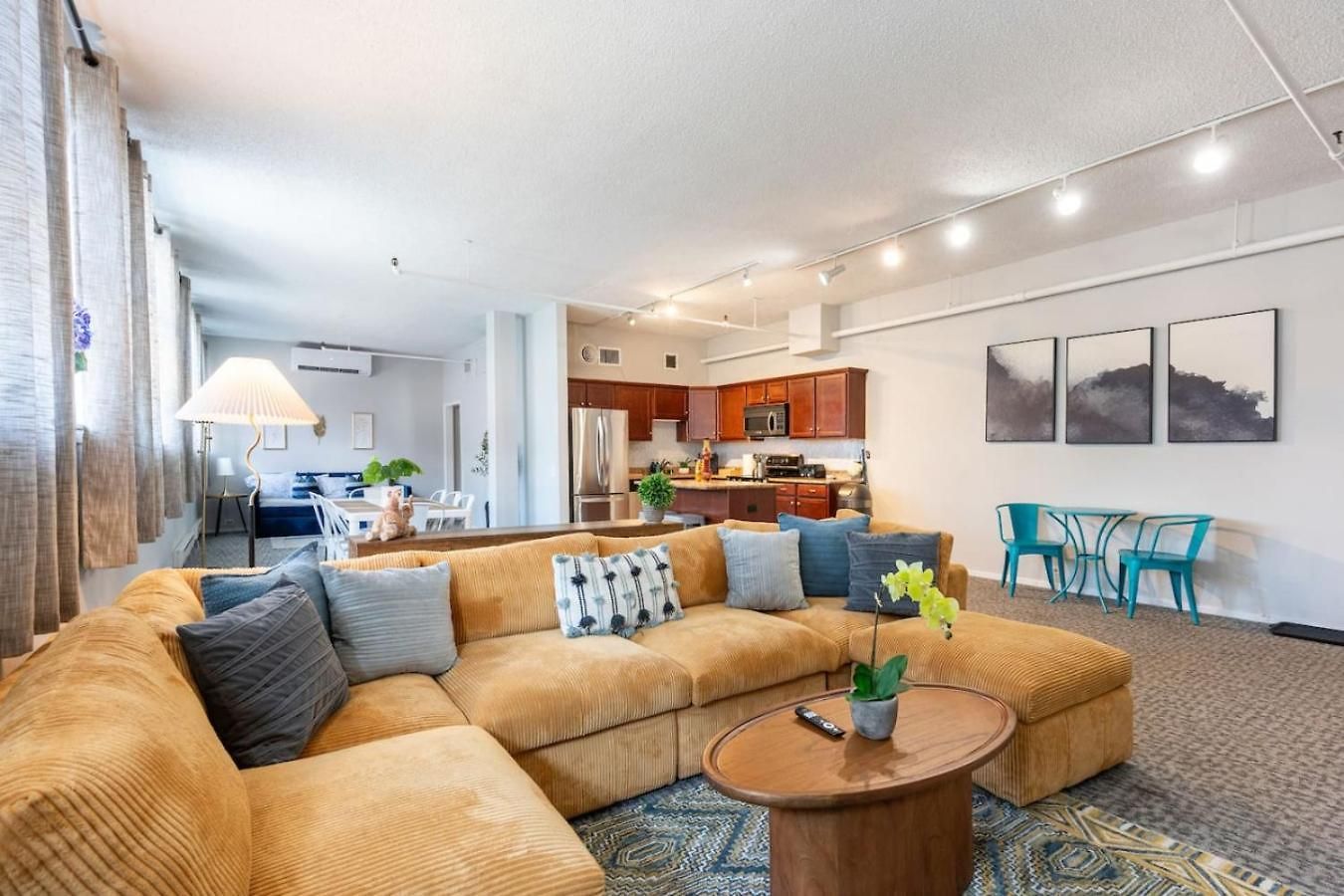 Spacious Downtwn Penthouse Vintage 3bd-gym & Balcony #2 Apartment *