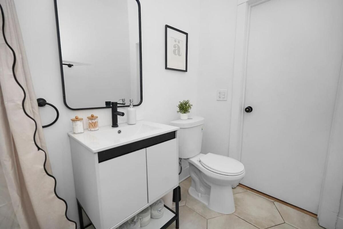 Modern 3br King Near United Center Apartment Chicago