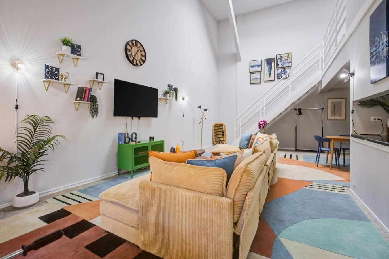 Huge Downtown Penthouse Park, Museums Gym #4 Chicago