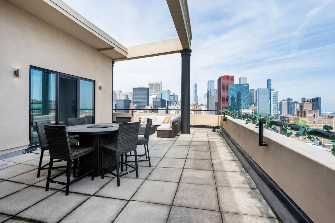 Downtown Penthouse Views Gym, Parking #1 *