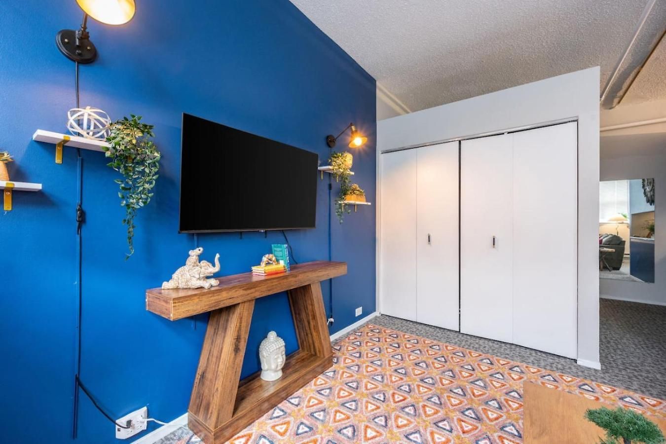 Downtown Penthouse, Vintage 2bd Gym #1 Apartment Chicago