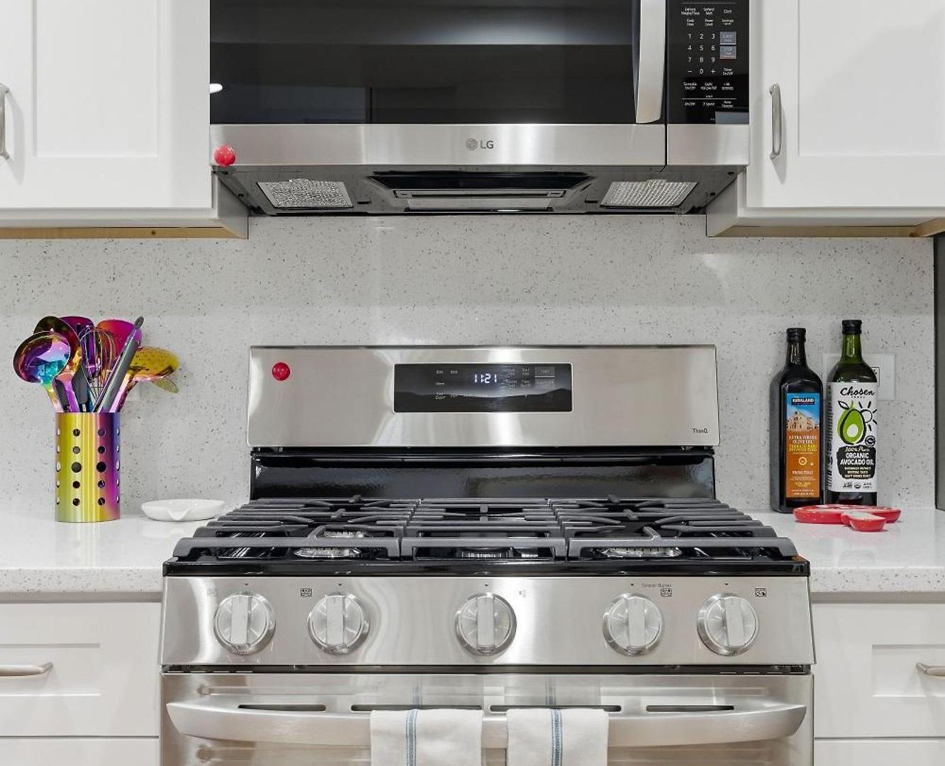 Apartment Fully Updated Jr, 1 Bed, Steps From Lincoln Park