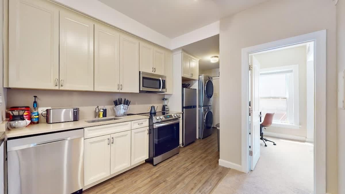 Chic River North Retreat * Chicago