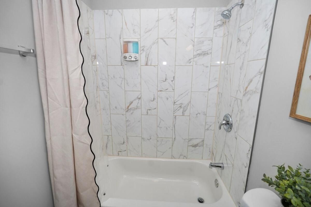 Modern 3br Retreat Near United Center & West Loop Chicago
