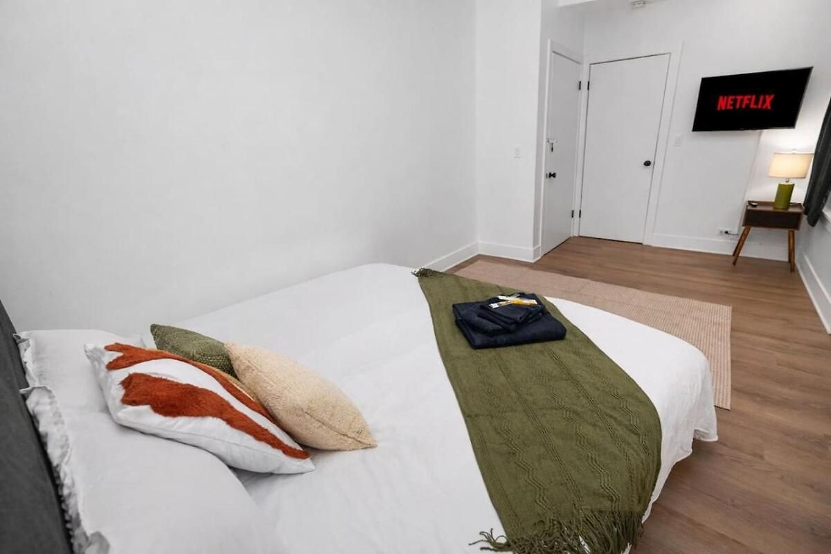 Modern 3br King Near United Center Apartment Chicago
