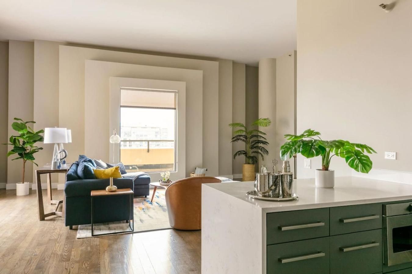 Apartment Dtown Penthouse - 4bd-4ba Parking Gym *