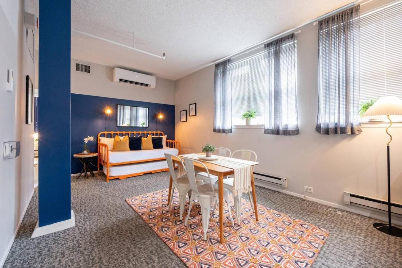 Apartment Downtown Penthouse, Vintage 2bd Gym #1