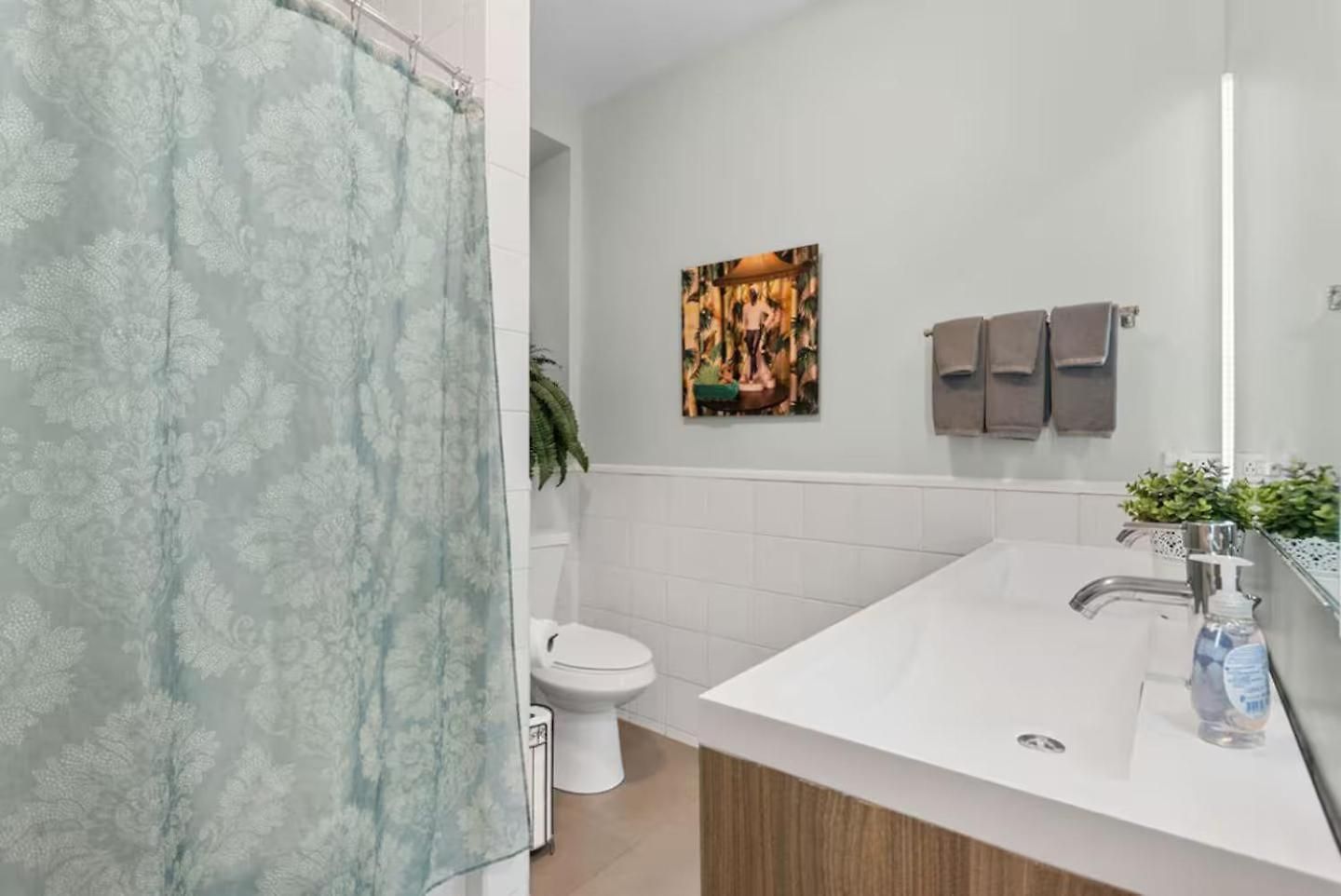 Secret Gallery On The Park - 2bd/1ba Apartment