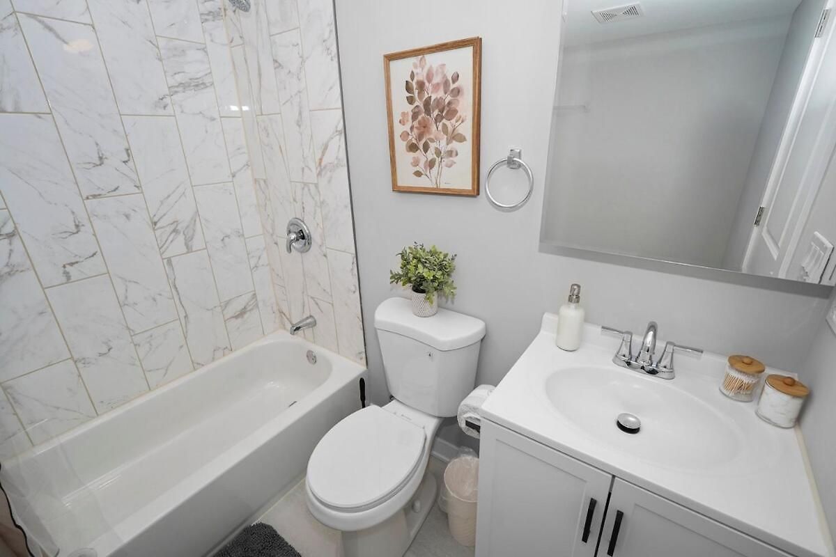 Modern 3br Retreat Near United Center & West Loop Apartment *