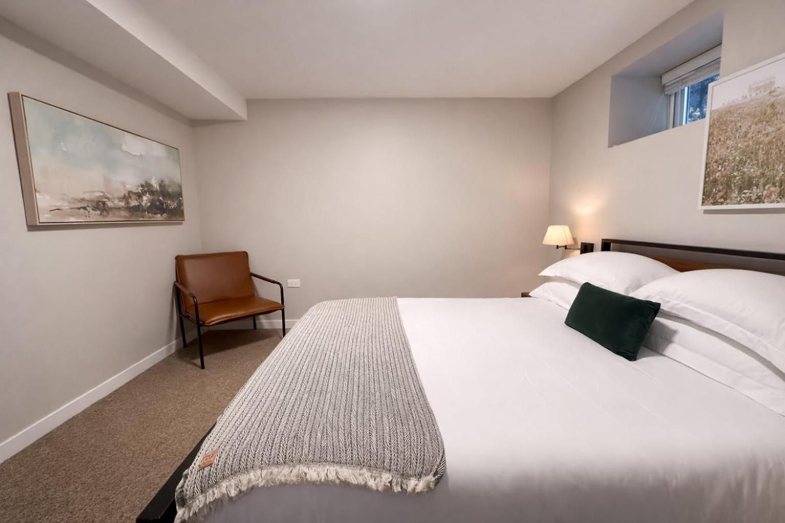 Flexhome West Town - Spacious 2br Duplex - Sleeps 8 Apartment Chicago