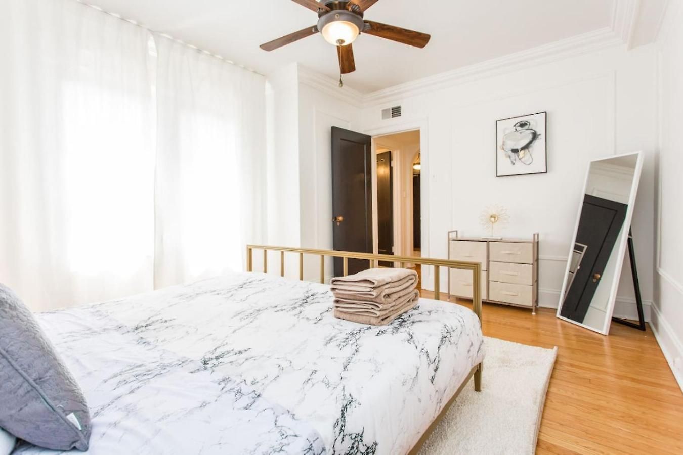 Apartment Gold Coast Mag Mile Location #2
