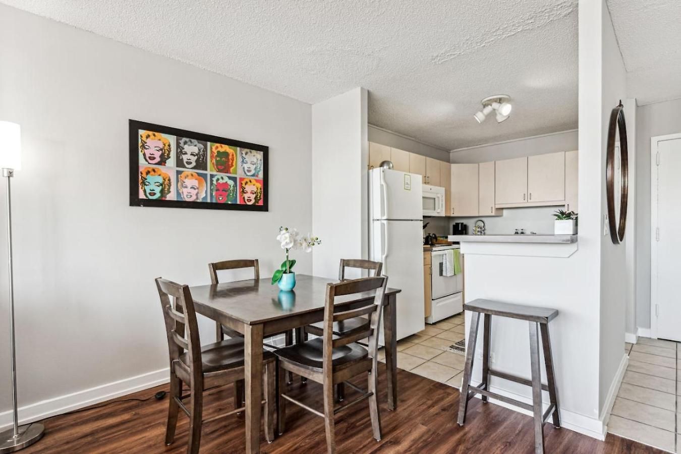 Mich Ave Downtown, Park, Museums 2bd-2ba #4 Apartment