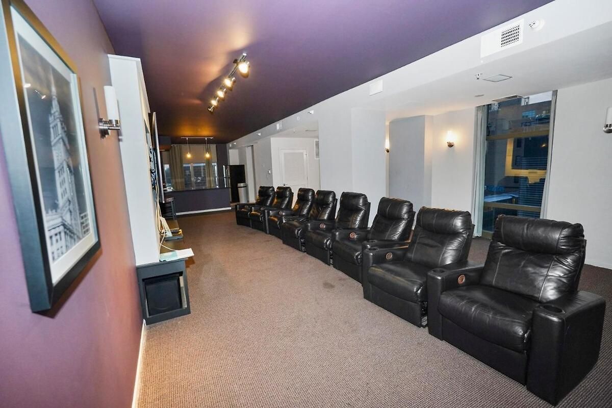 Grant Park 2br With Balcony Skyline View & Gym In Downtown *