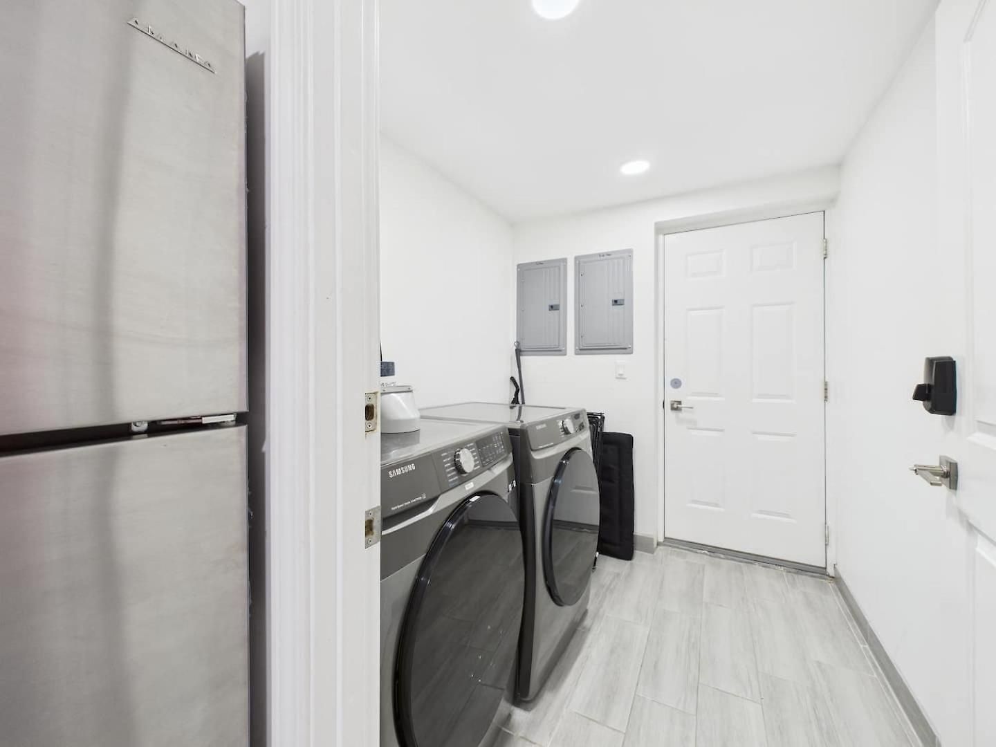 Apartment Wrigleyville Art Deco Executive Duplex Garage *
