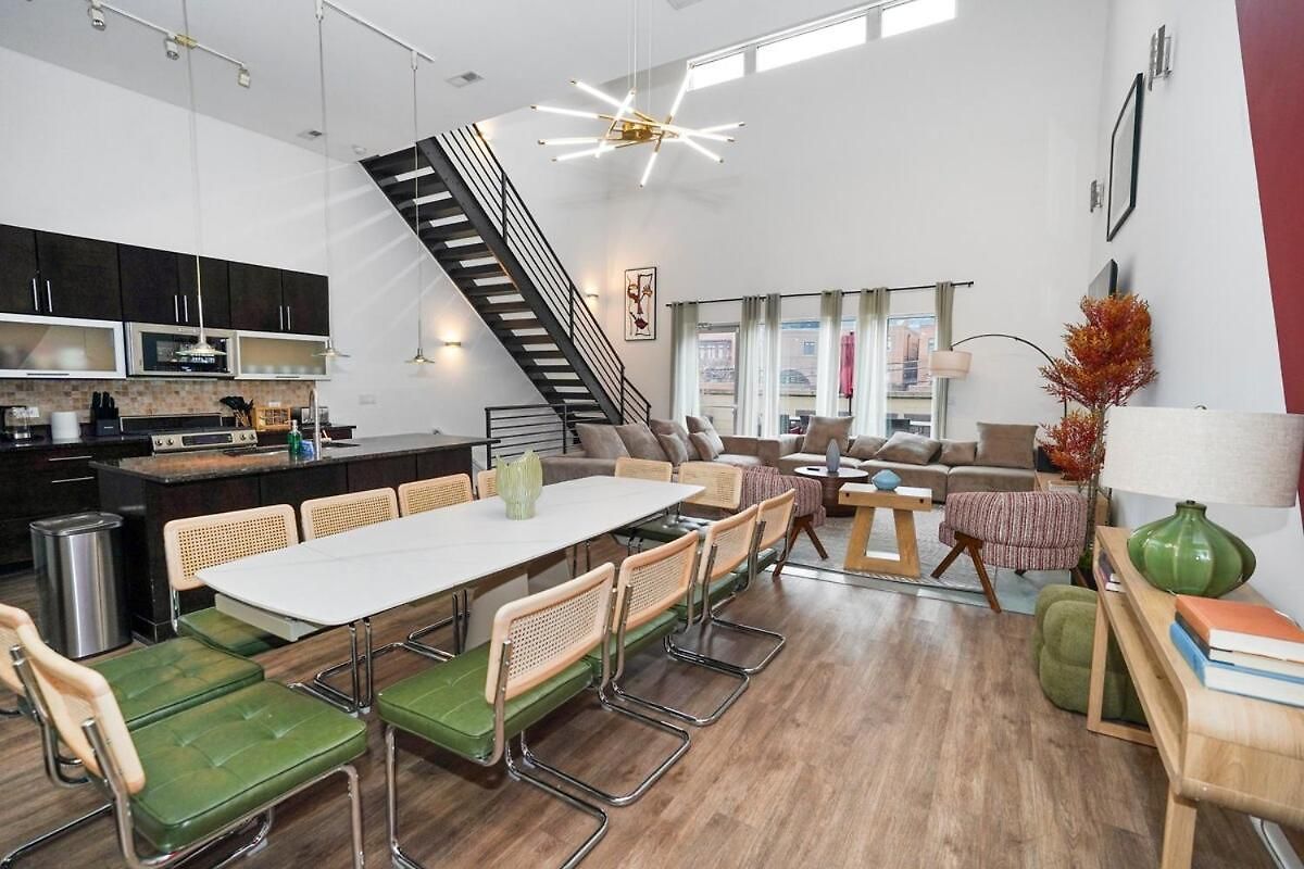 Huge 5br Heart Of Fulton Market Duplex Of Dreams Chicago