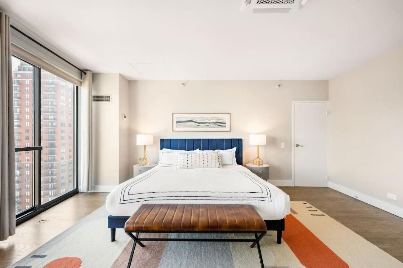 Downtown Penthouse Views Gym, Parking #1 Chicago