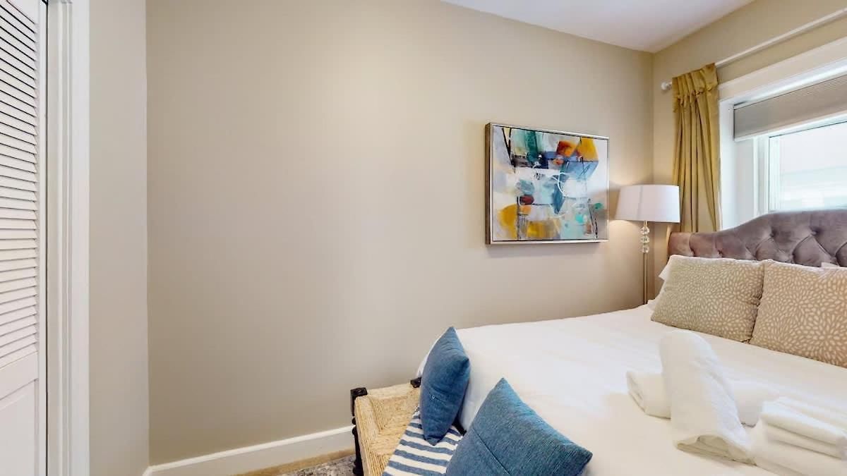 Apartment Chic River North Retreat Chicago