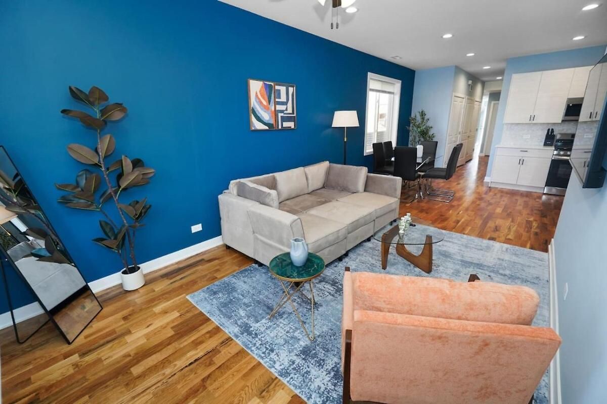 3br Oasis Near Downtown & United Center Apartment Chicago