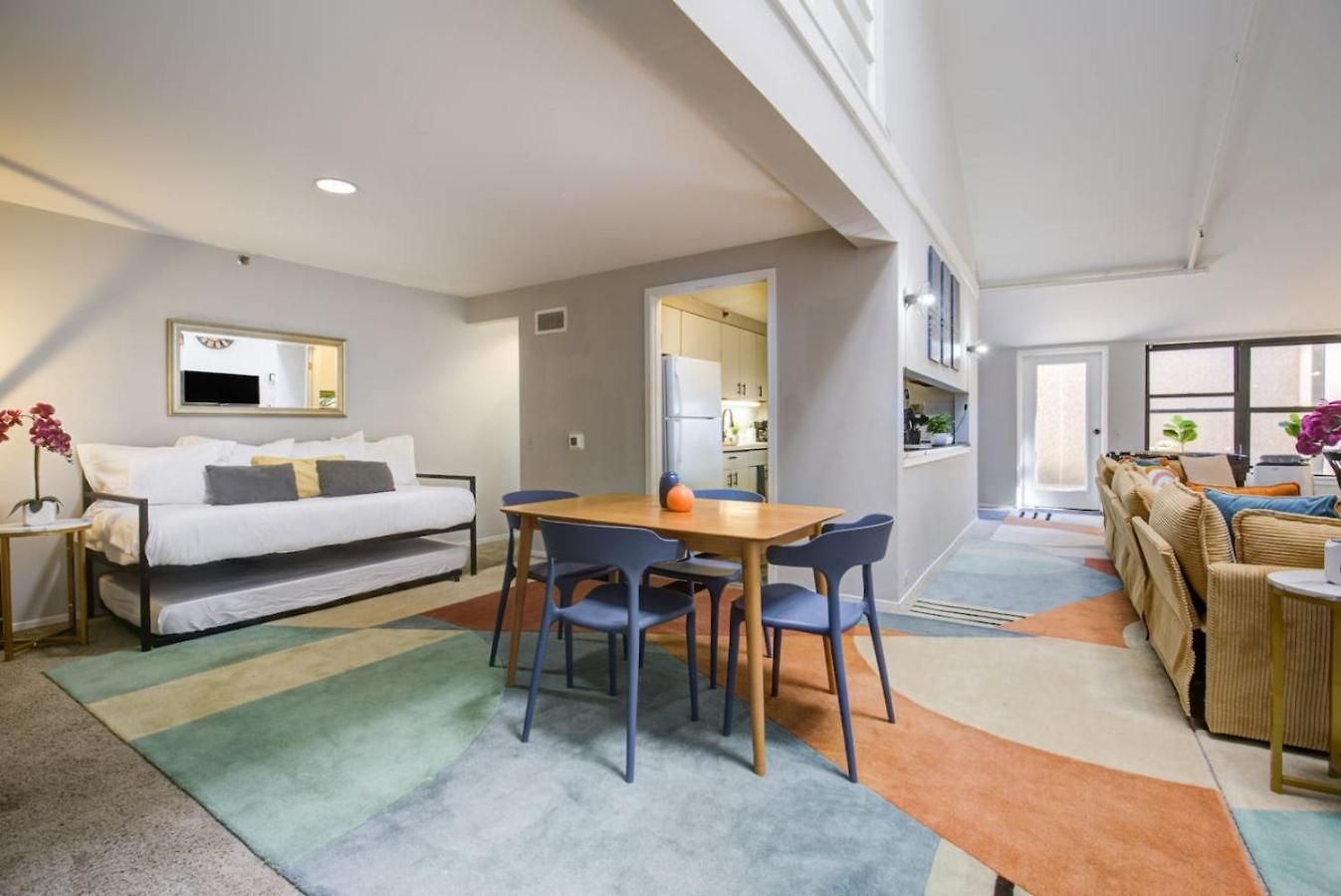 Huge Downtown Penthouse Park, Museums Gym #4 Chicago
