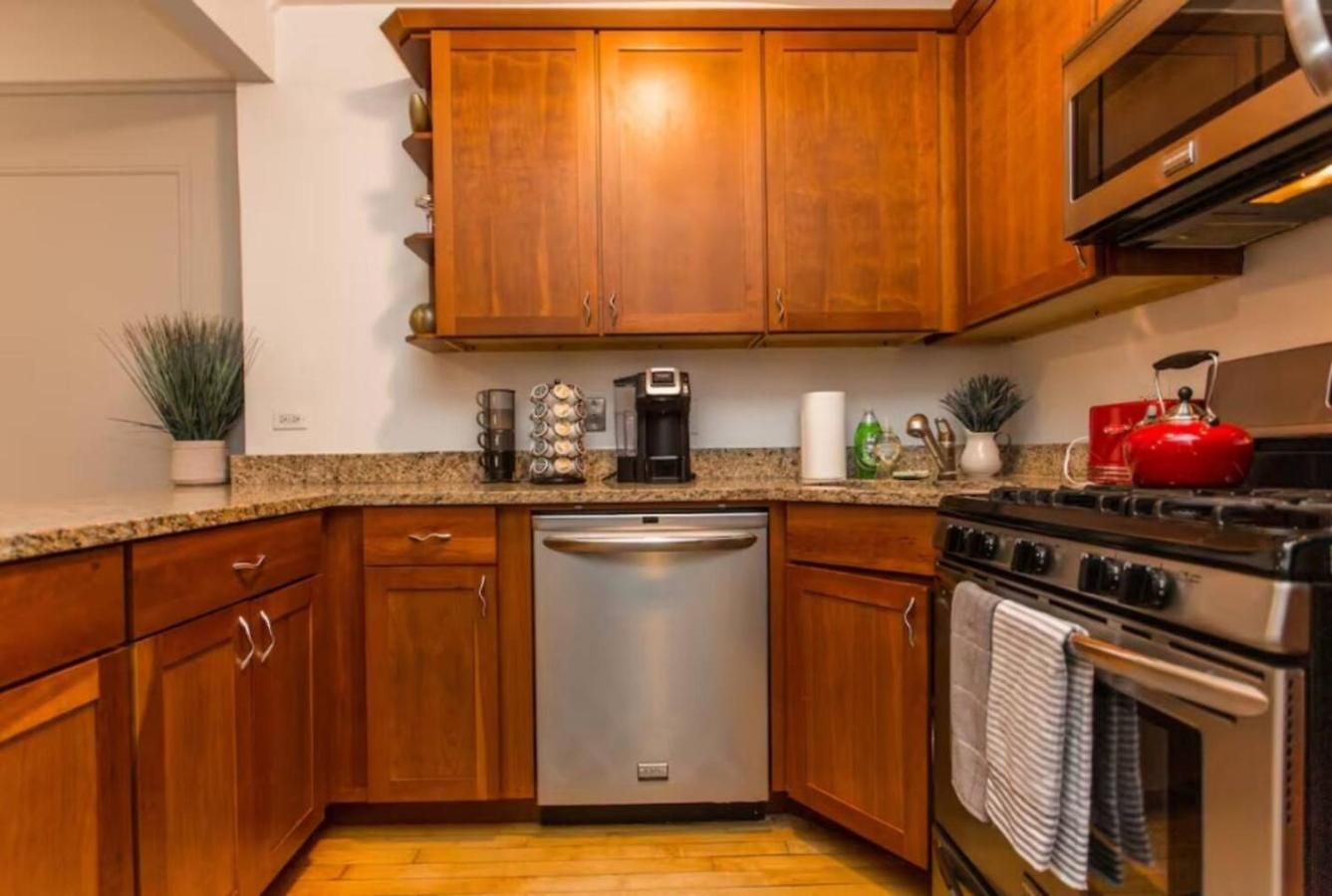 Downtown Magnificent Mile Sleep 20 6bd-6ba Apartment
