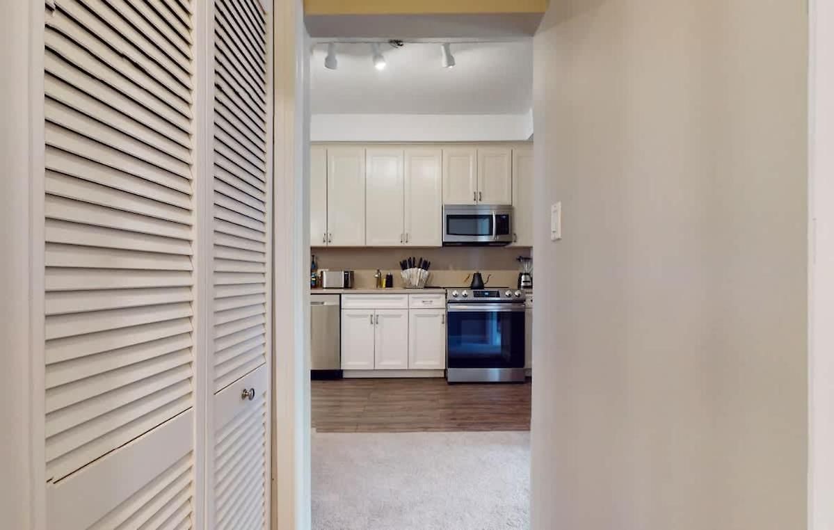 Apartment Chic River North Retreat *