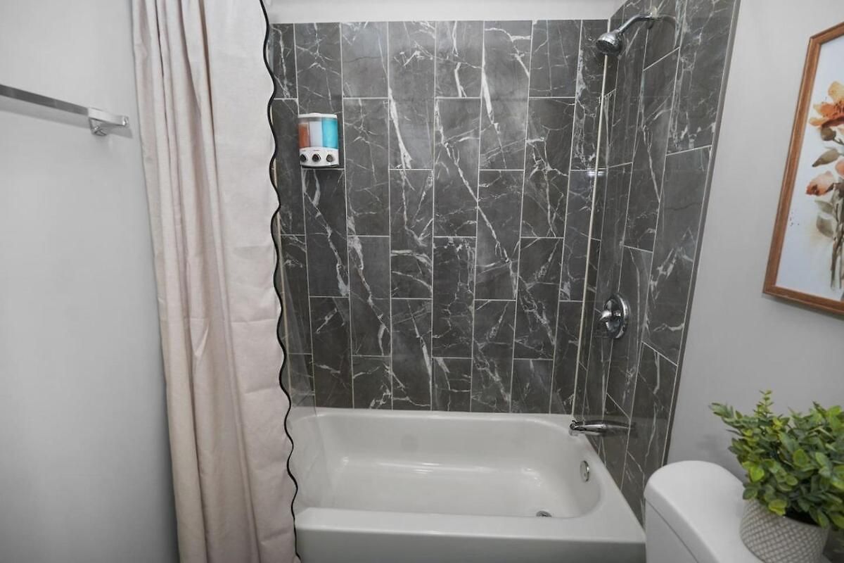 3br Oasis Near Downtown & United Center Chicago