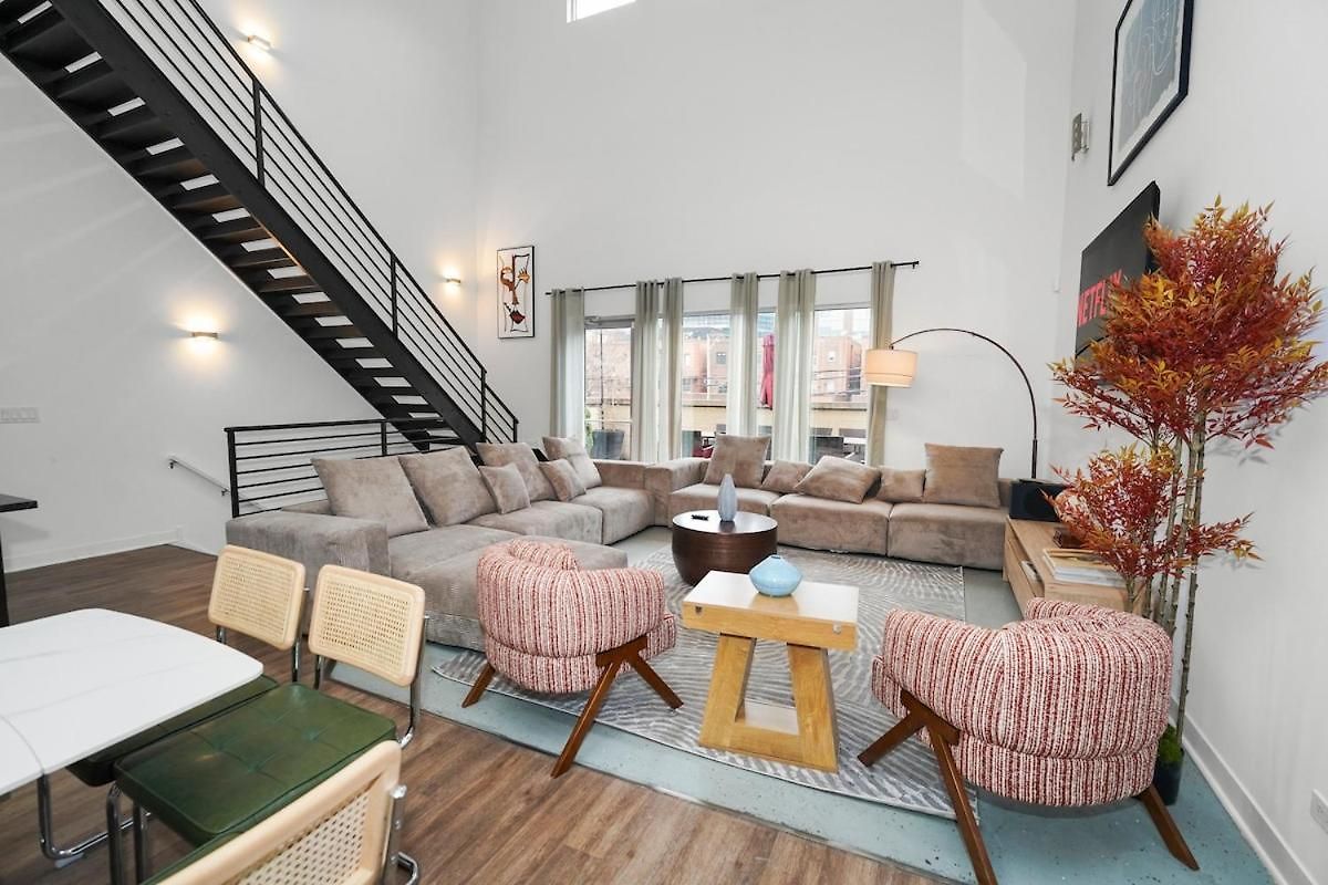Huge 5br Heart Of Fulton Market Duplex Of Dreams Apartment