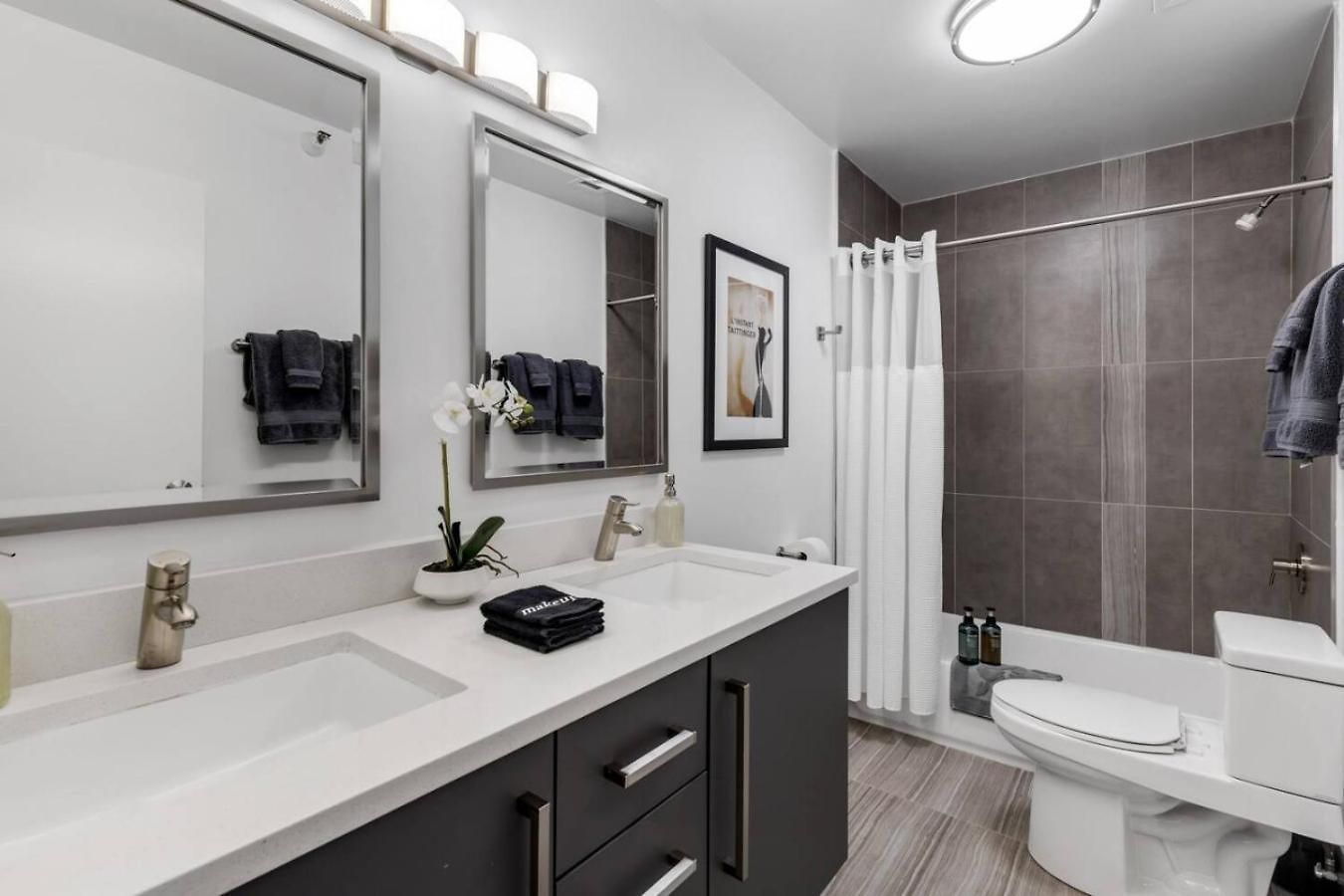 Dtown Penthouse - 4bd-4ba Parking Gym *