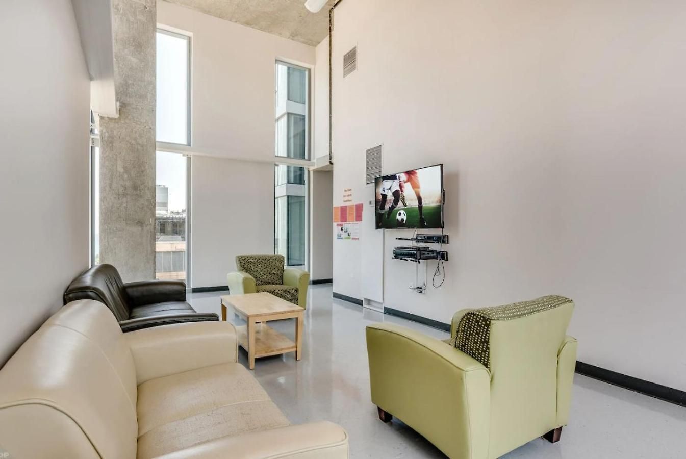 Downtown 2bd Gym Near Park Museums #4 Apartment *