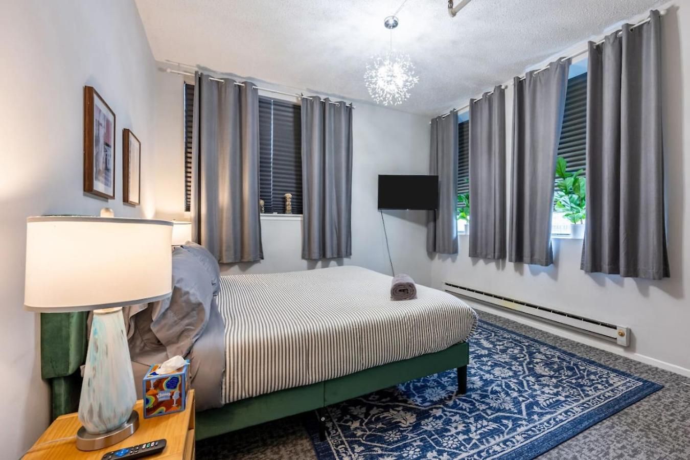 Spacious Downtwn Penthouse Vintage 3bd-gym & Balcony #2