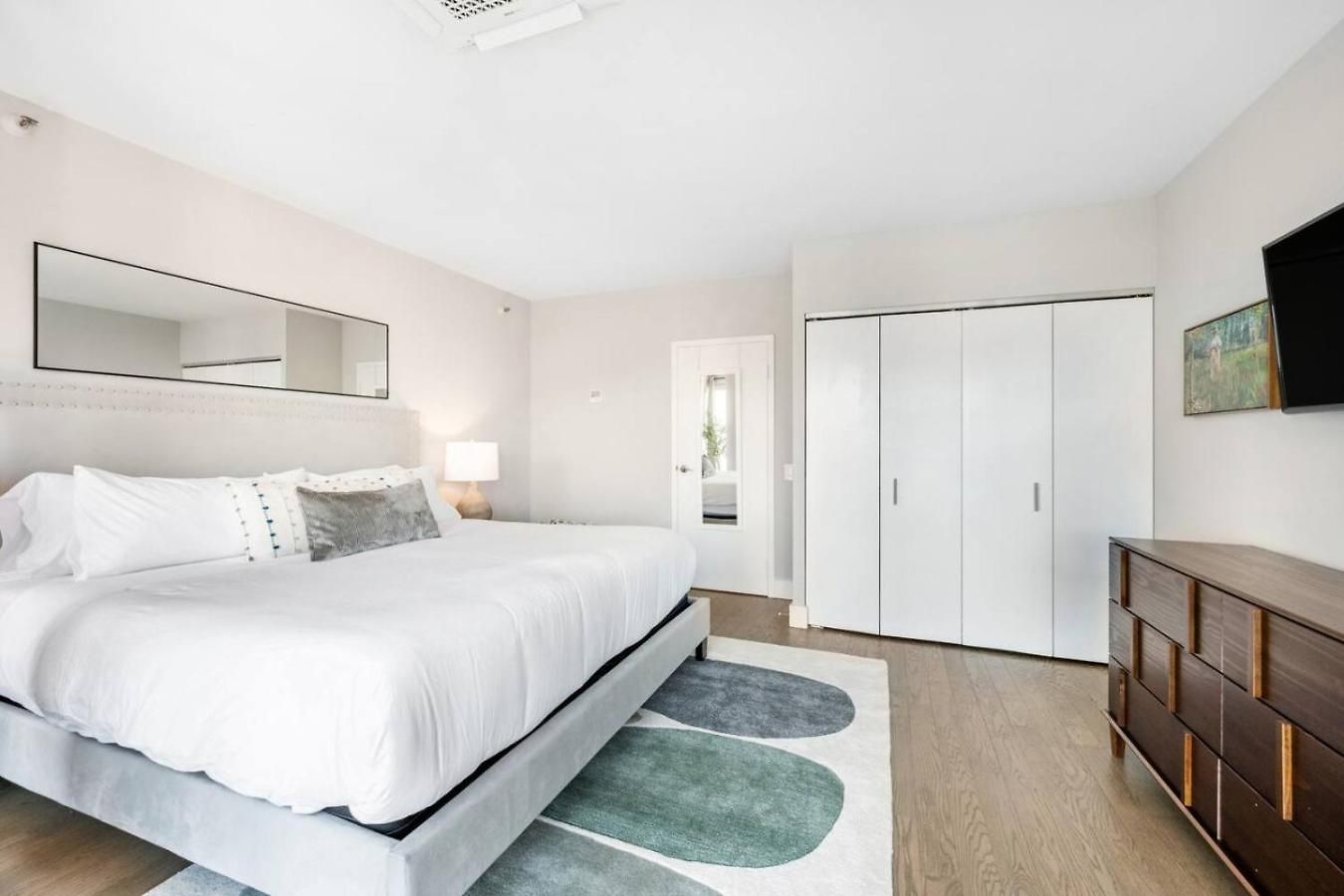 Downtown Penthouse Views Gym, Parking #1 Apartment *