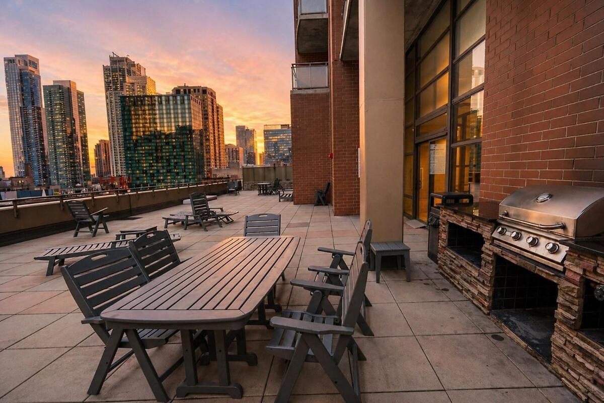 Apartment 21st Floor Skyline 2br Near Grant Park & Field Museum Chicago