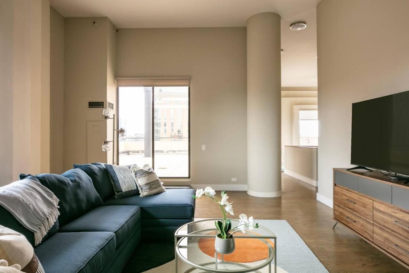 Dtown Penthouse - 4bd-4ba Parking Gym Apartment
