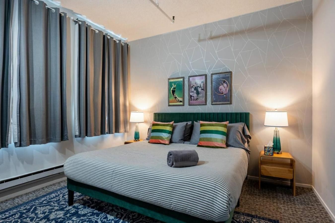 Apartment Spacious Downtwn Penthouse Vintage 3bd-gym & Balcony #2 *