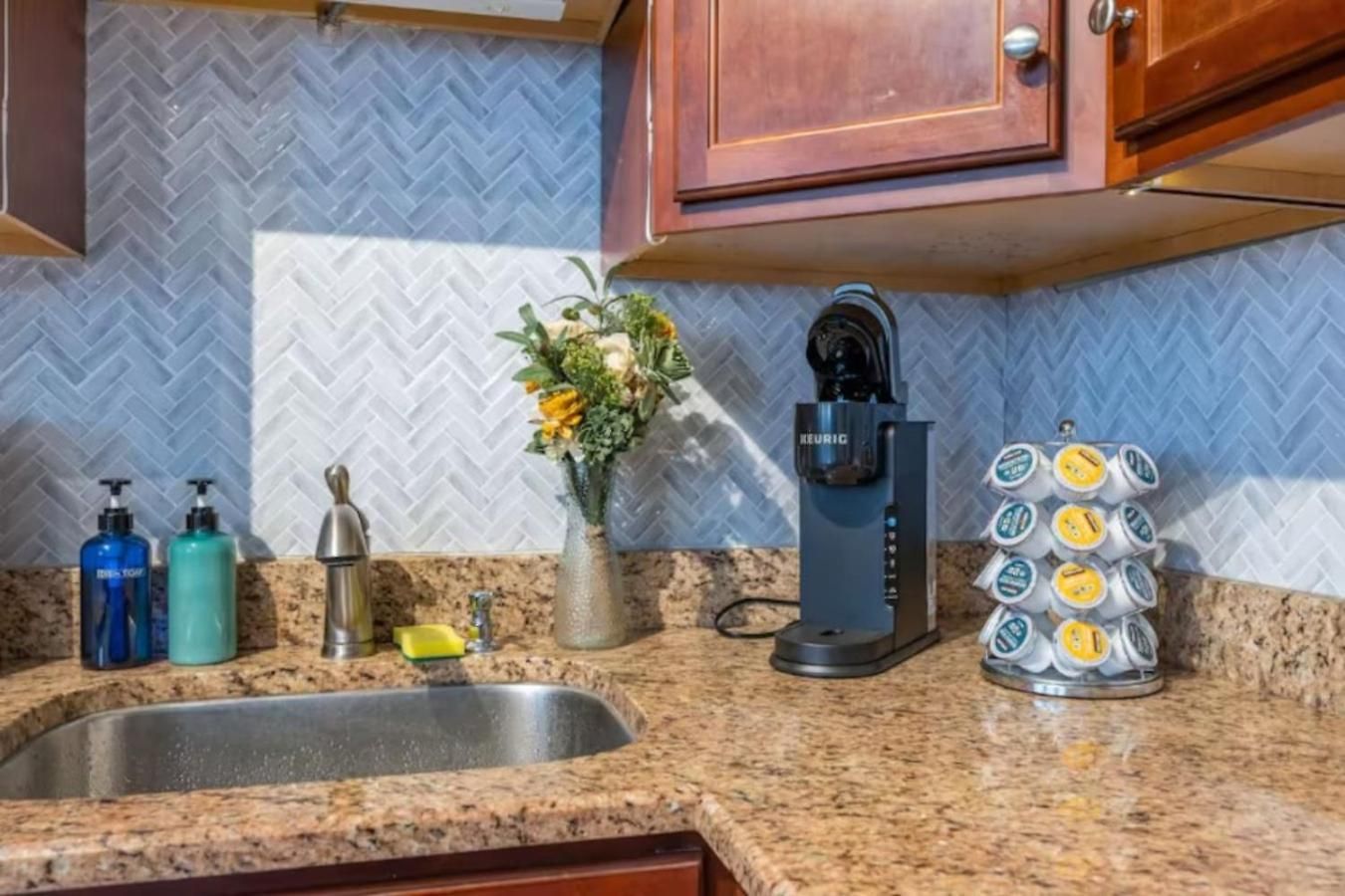 Apartment Sleep 14 Downtown, Vintage 5bd-2ba Gym & Patio