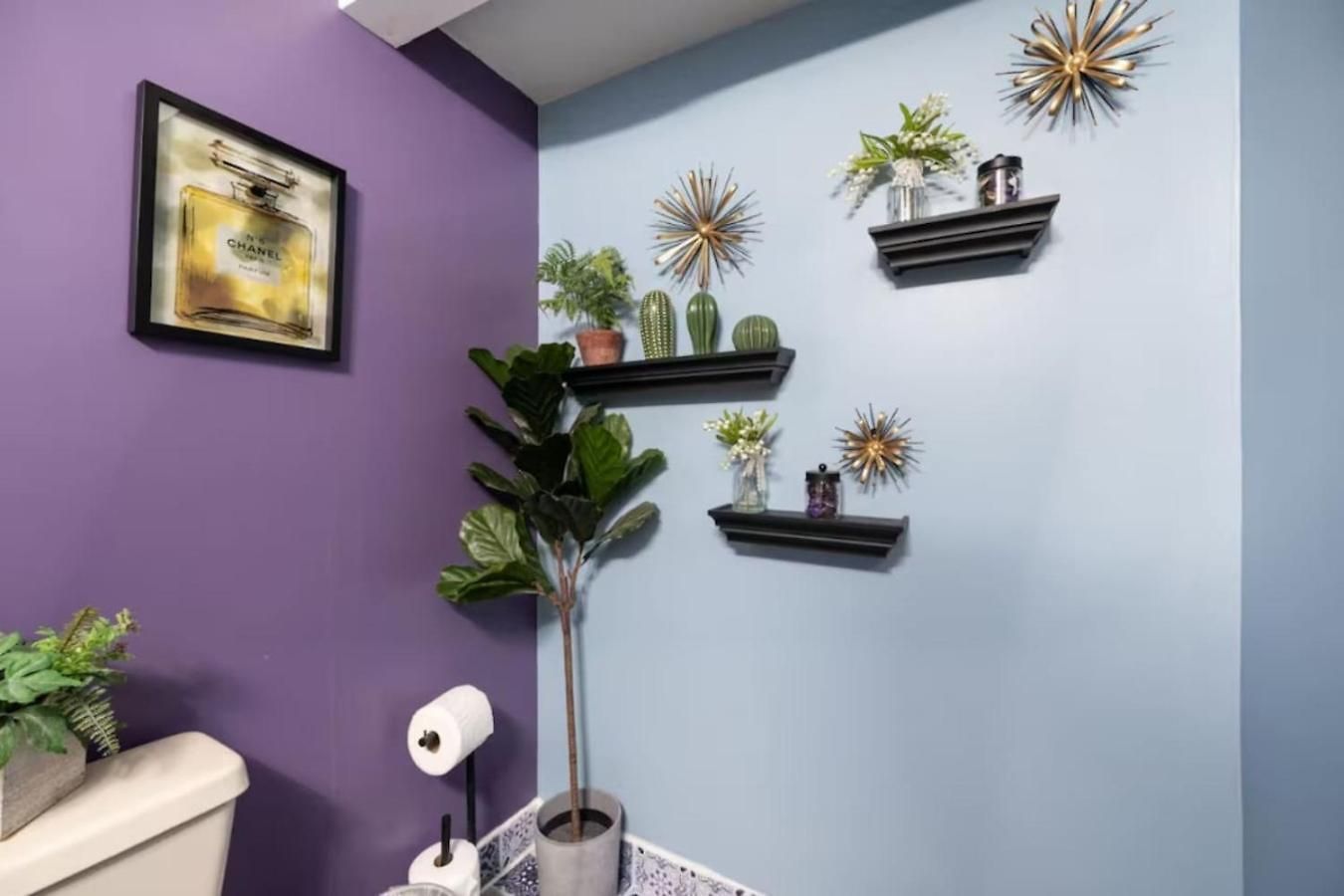 Sleep 25 - Huge Downtown Vintage Lofts, Balcony & Gym * Chicago