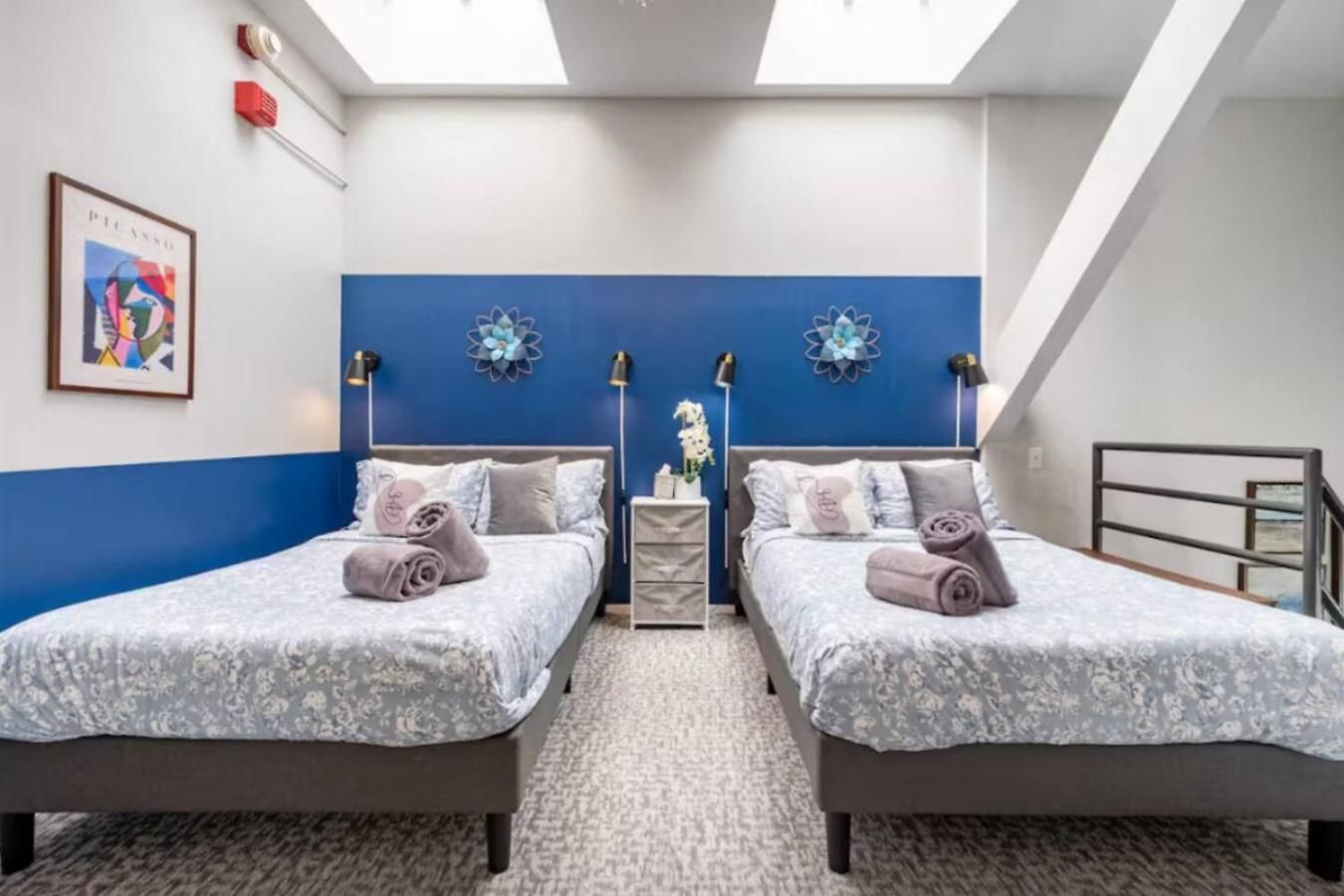 Apartment Sleep 25 - Huge Downtown Vintage Lofts, Balcony & Gym *