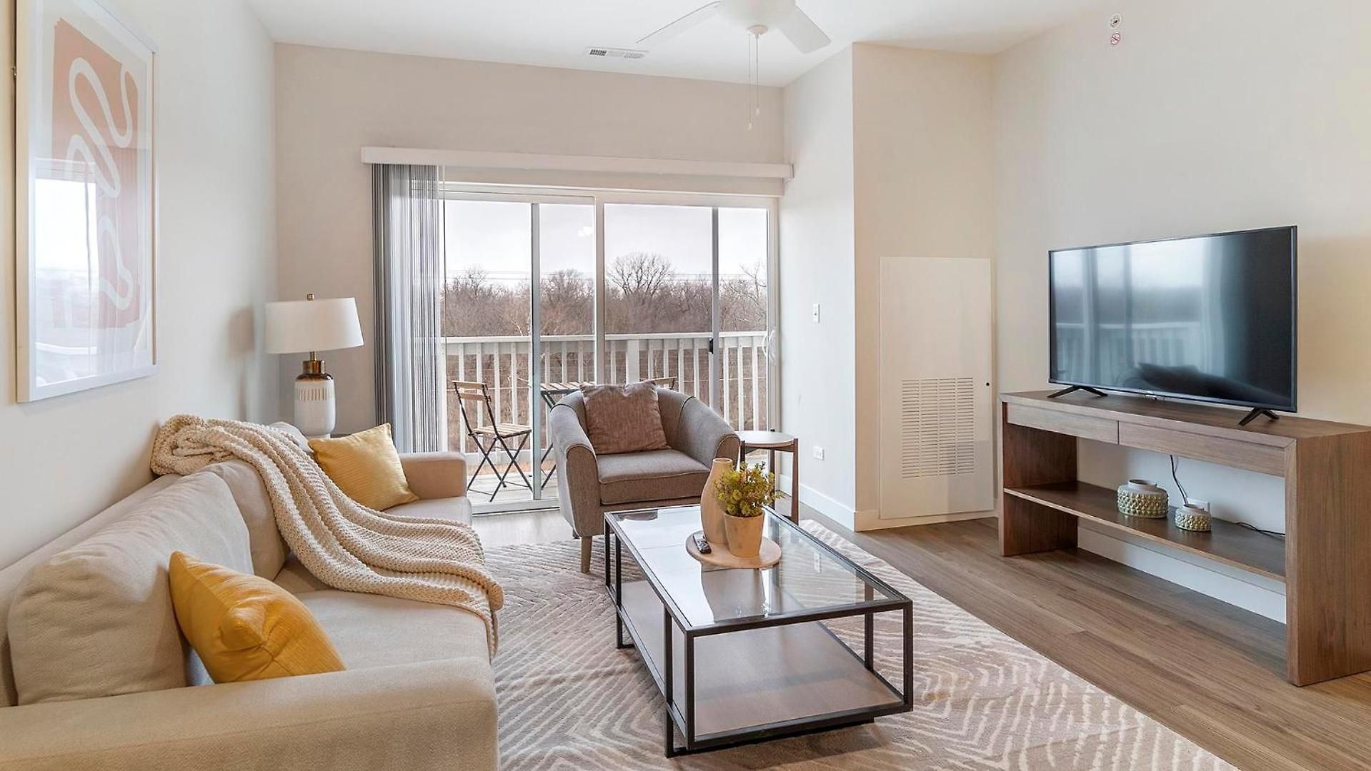 Landing Modern 2bd Clubhouse Gym Chicago