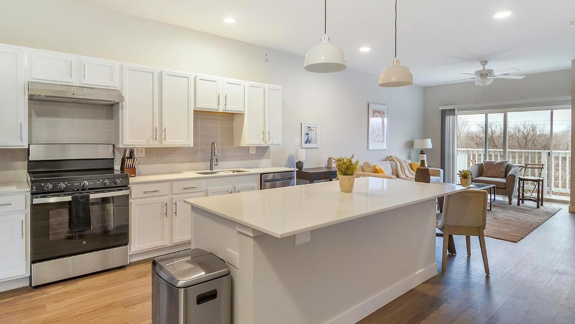 Apartment Landing Modern 2bd Clubhouse Gym *