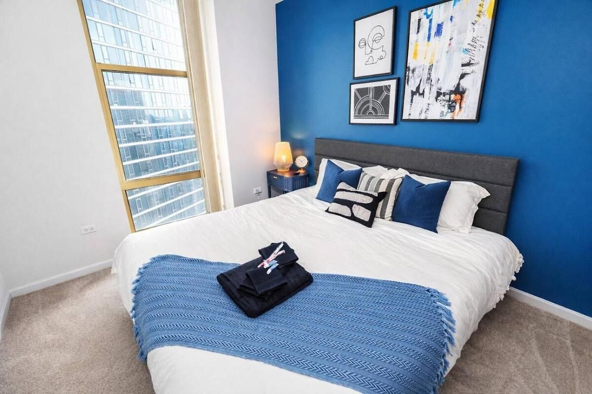 21st Floor Skyline 2br Near Grant Park & Field Museum Apartment