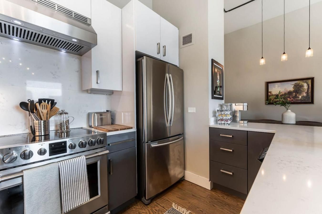 Downtown Penthouse 3bd Views Parking Gym #2 Apartment *