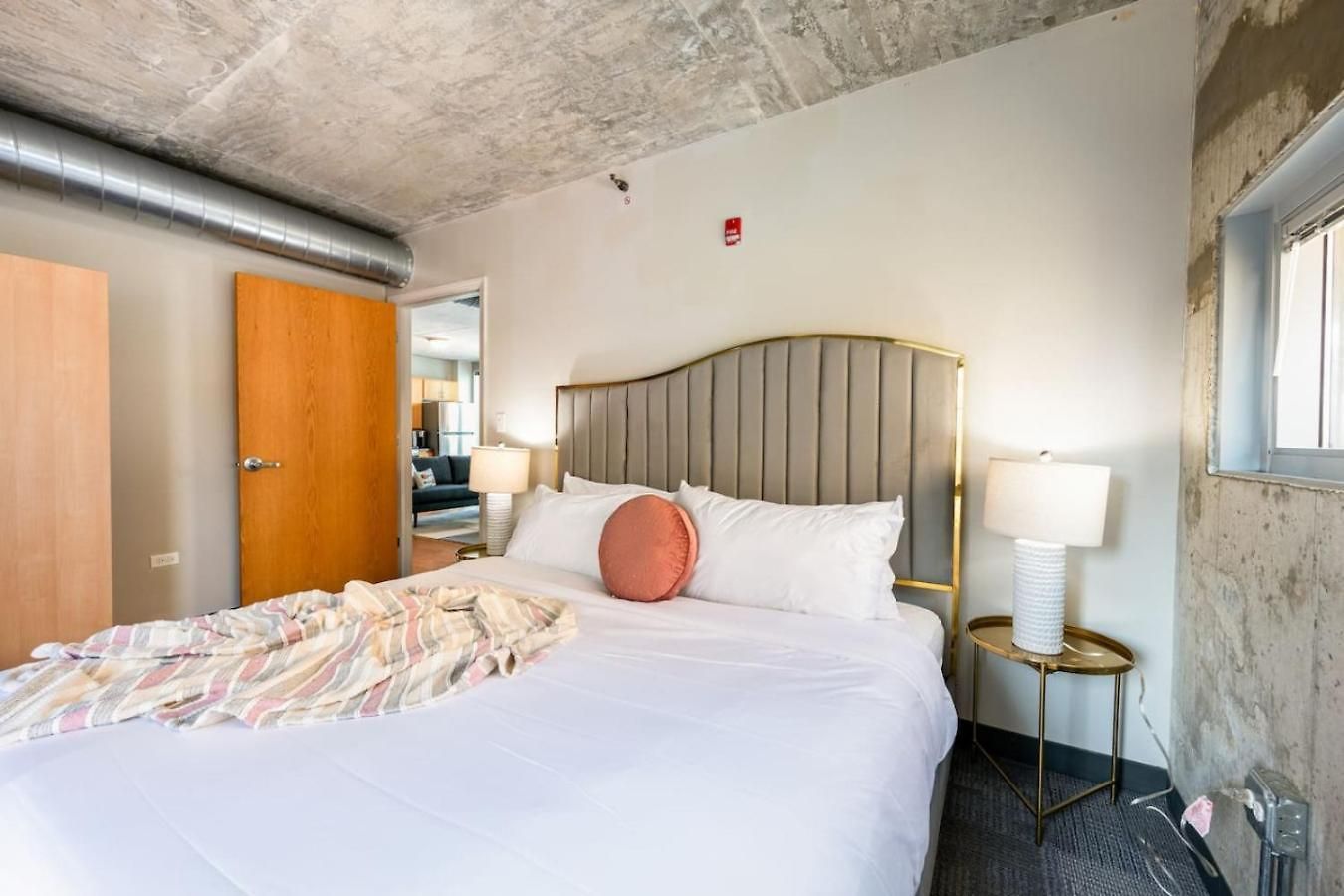 Downtown 9bd - Sleep 18 -