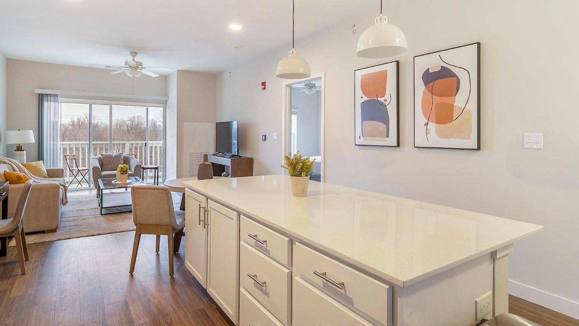 Apartment Landing Modern 2bd Clubhouse Gym *