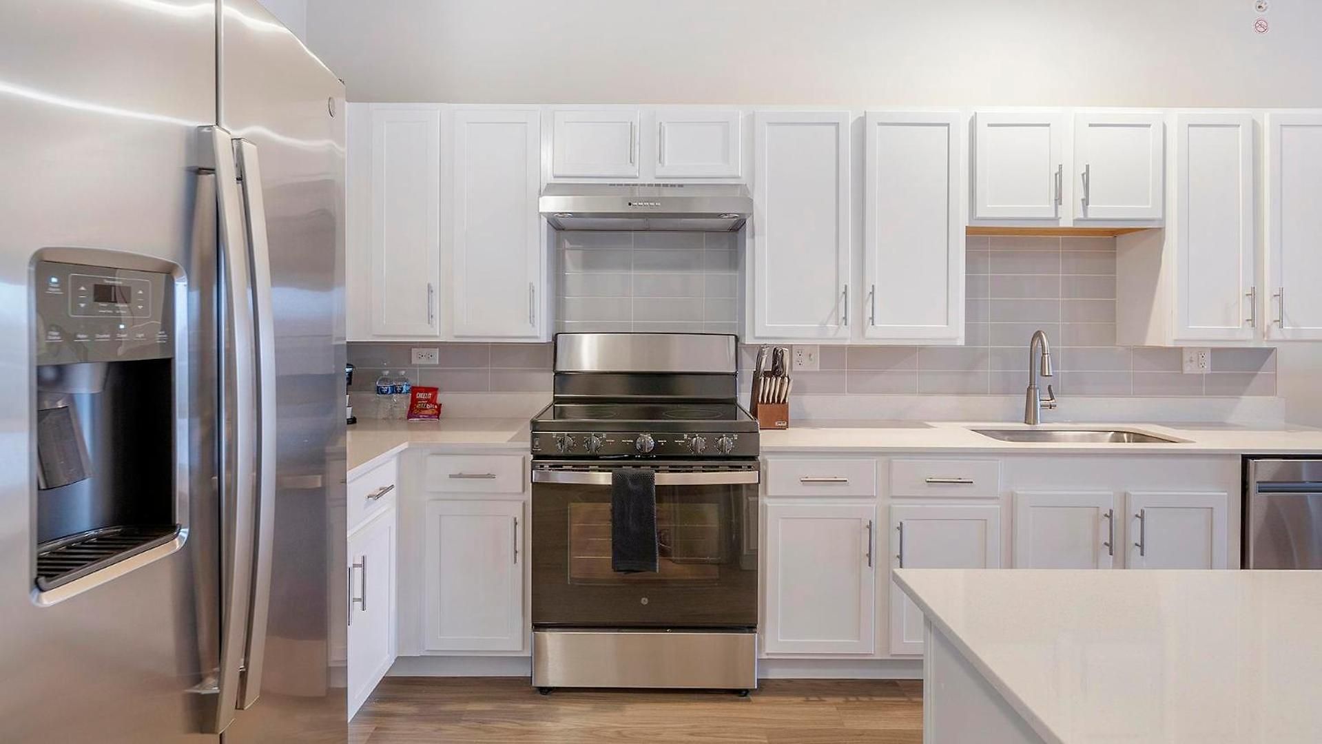 Apartment Landing Modern 2bd Clubhouse Gym Chicago