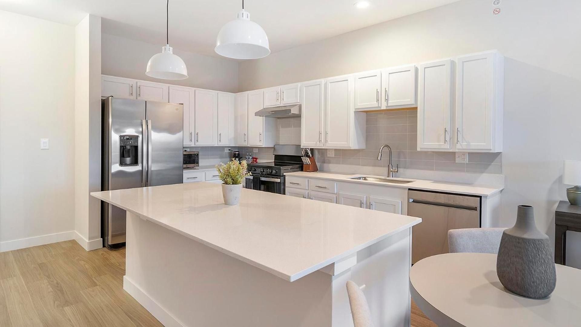 Apartment Landing Modern 2bd Clubhouse Gym Chicago