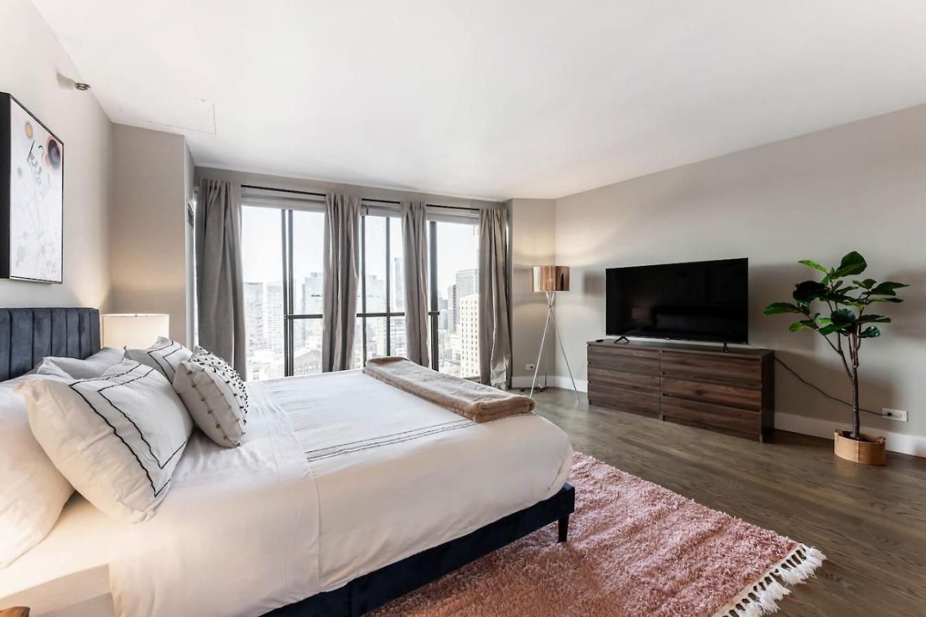 Downtown Penthouse 3bd Views Parking Gym #2 Apartment *